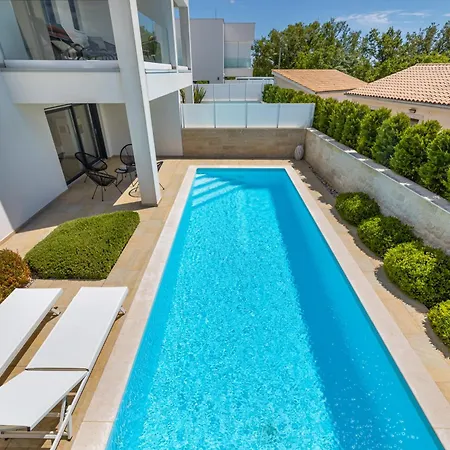 Aurelia 1 With Pool Linardići